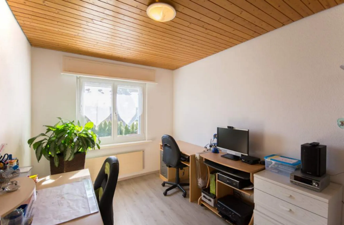 Gepflegtes Einfamilienhaus mit Einliegerwohnung & Wintergarten! - Foto 12 von 15