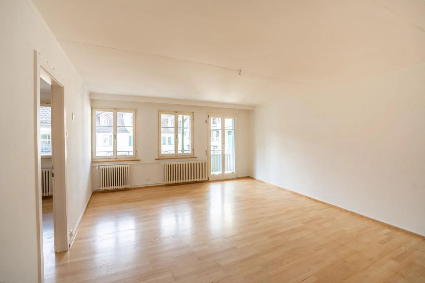 Appartement en duplex de 5,5 pièces dans la vieille ville - Photo 2 sur 7