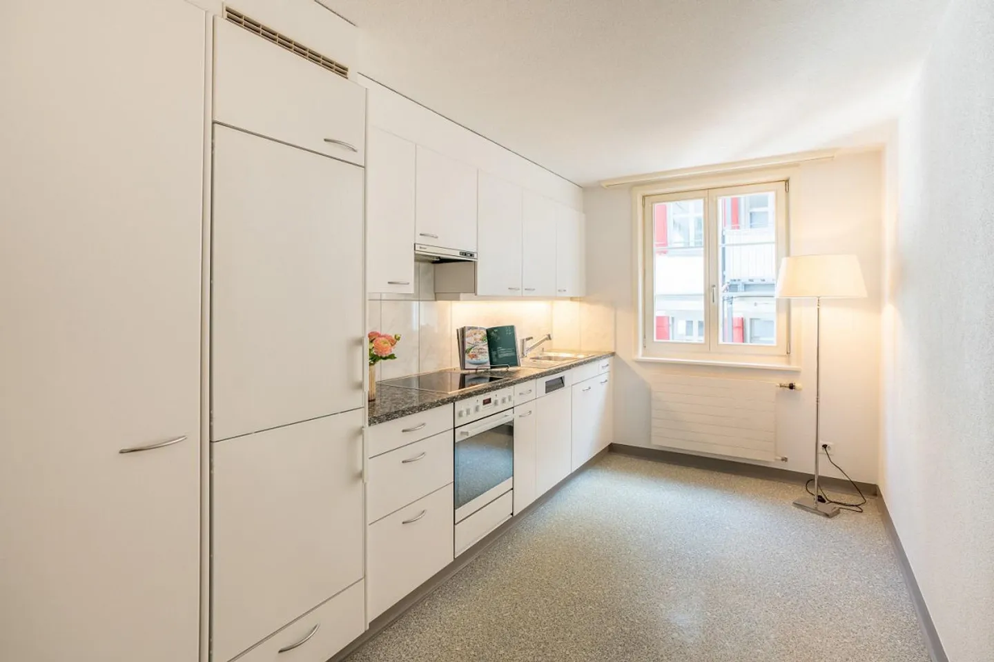 Appartement en duplex de 5,5 pièces dans la vieille ville - Photo 3 sur 7