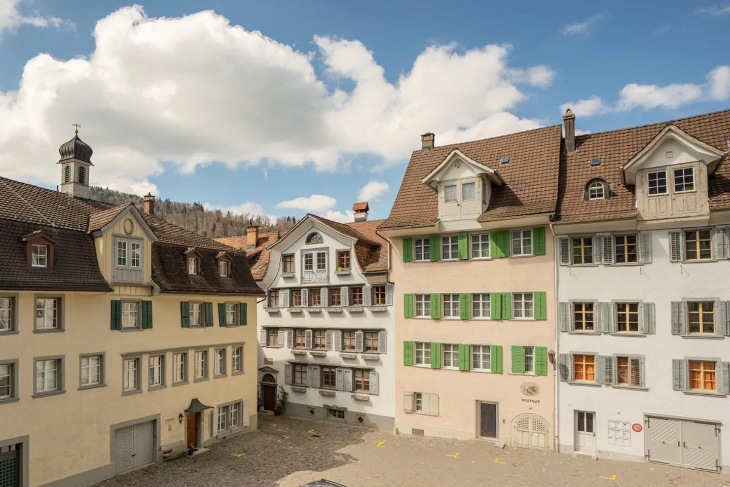 Appartement en duplex de 5,5 pièces dans la vieille ville - Photo 7 sur 7