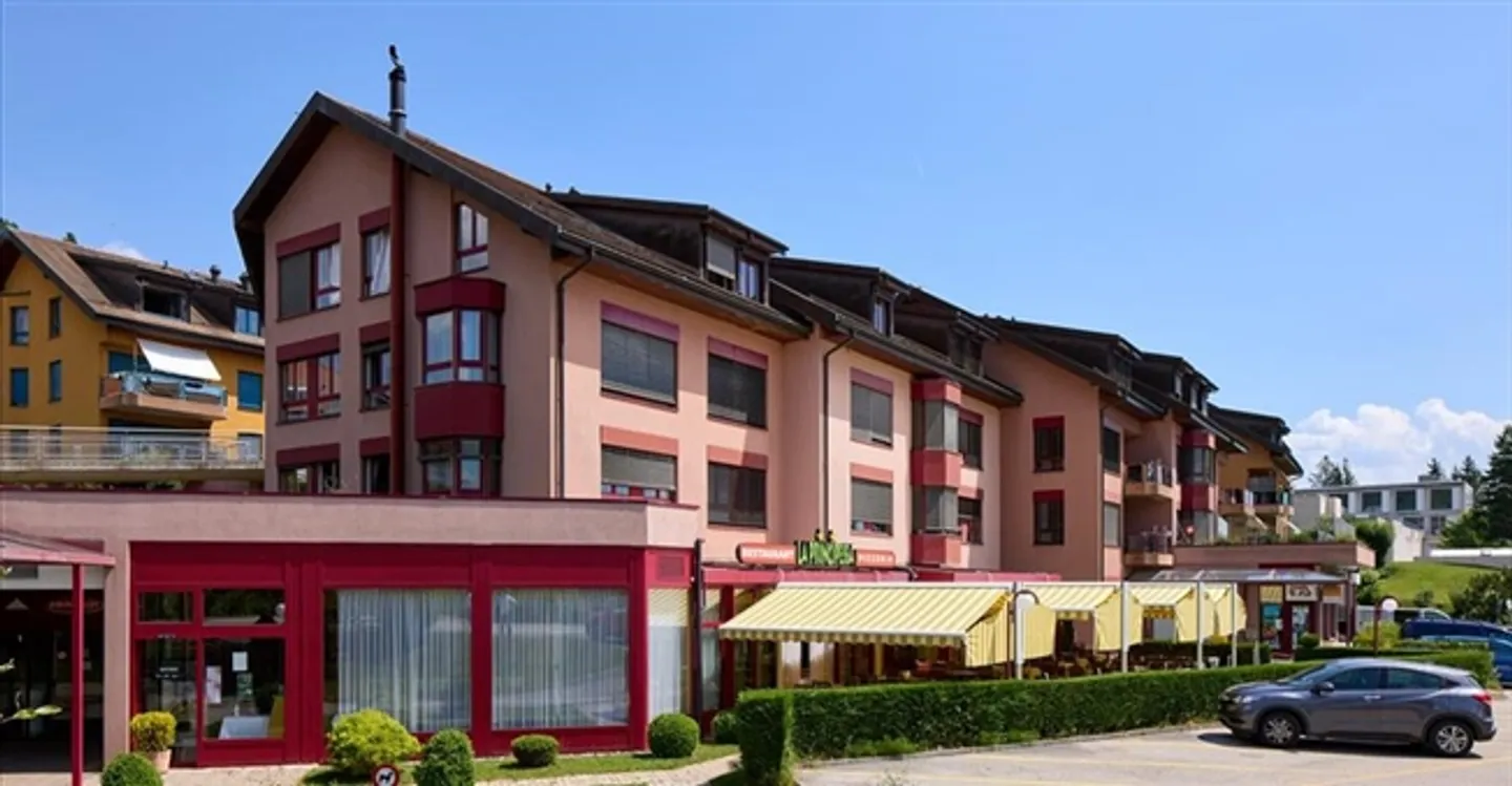 Commerce - Photo 1 of 4