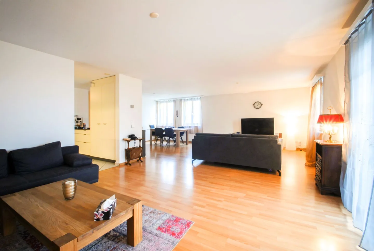 Molto spazio abitativo sopra la linea di nebbia copia - Foto 3 di 16