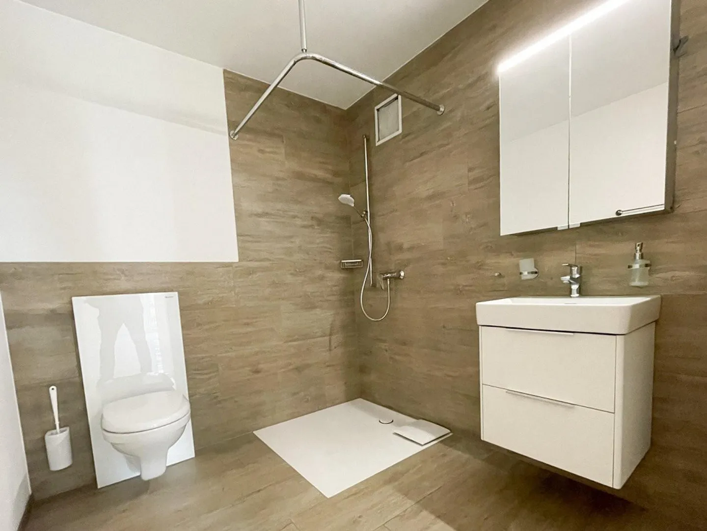 Appartement moderne 2 pièces au 1er étage à Waldenburg - Photo 13 sur 13