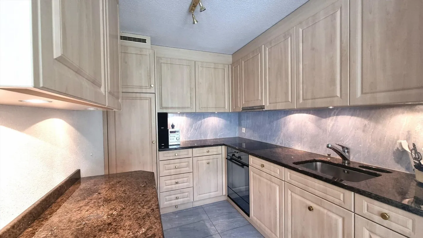 Appartement situé au calme près du centre - Photo 3 sur 13