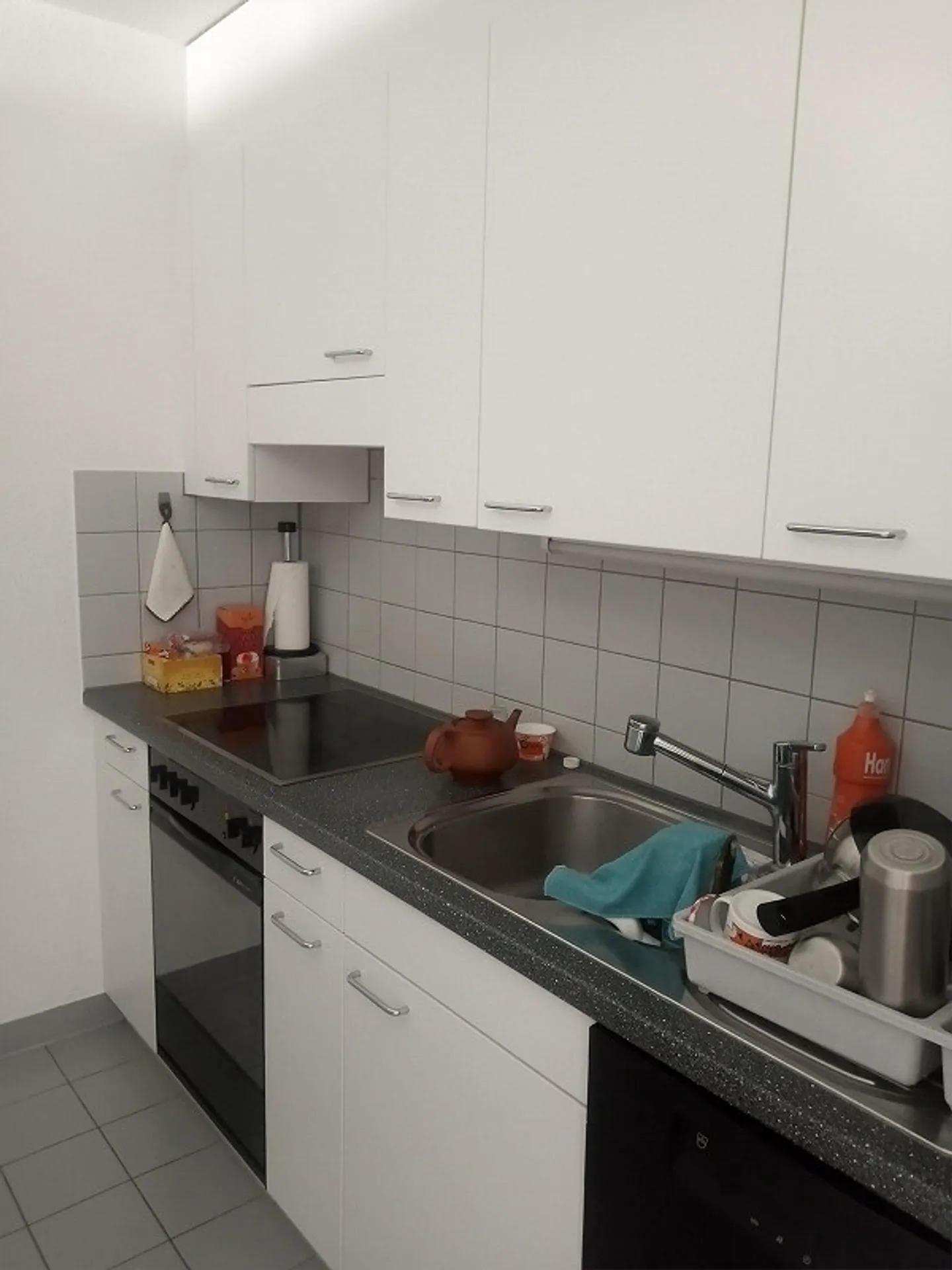 Grande chambre meublée à Emmen - Photo 4 sur 8