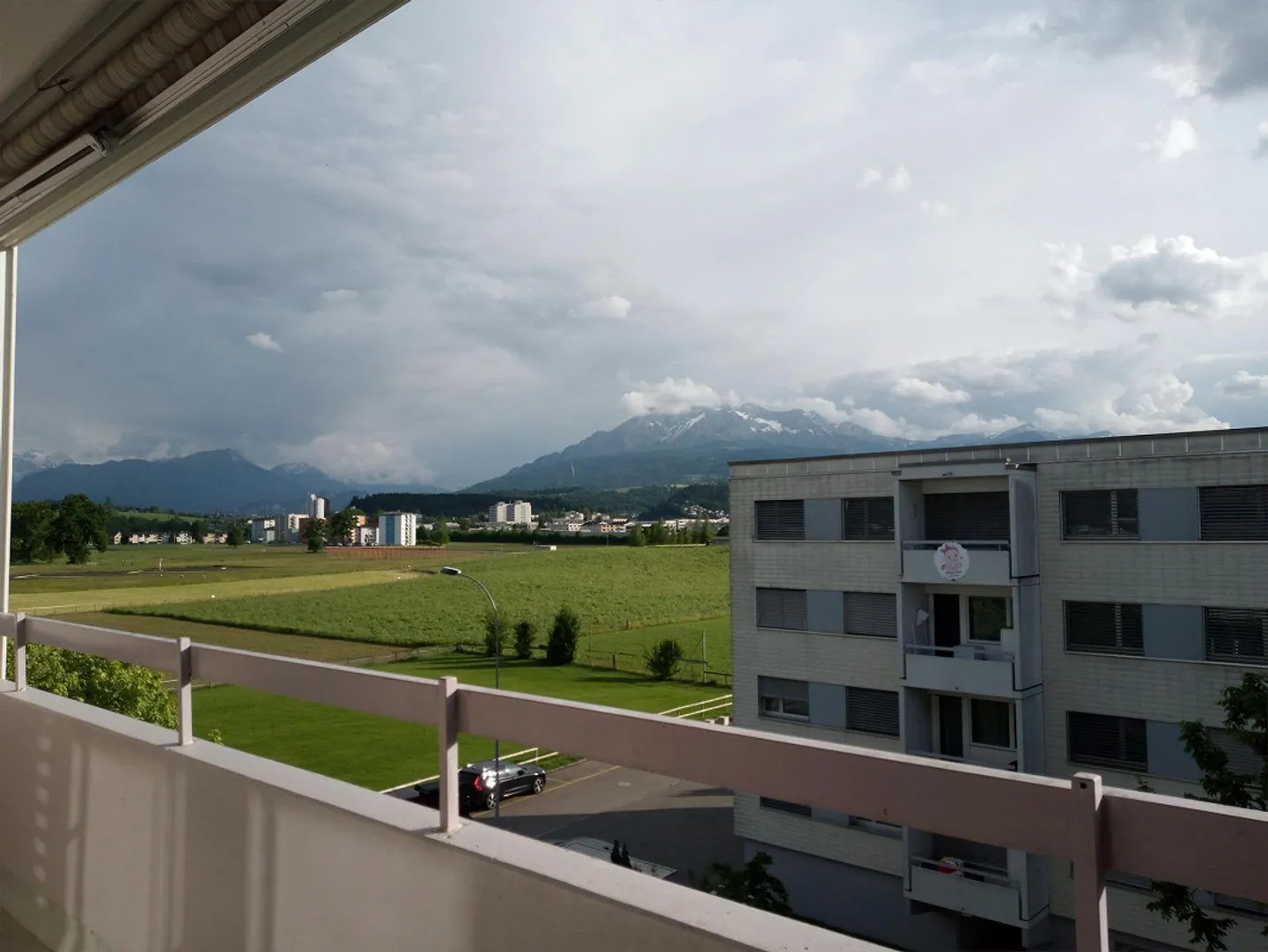 Grande chambre meublée à Emmen - Photo 8 sur 8