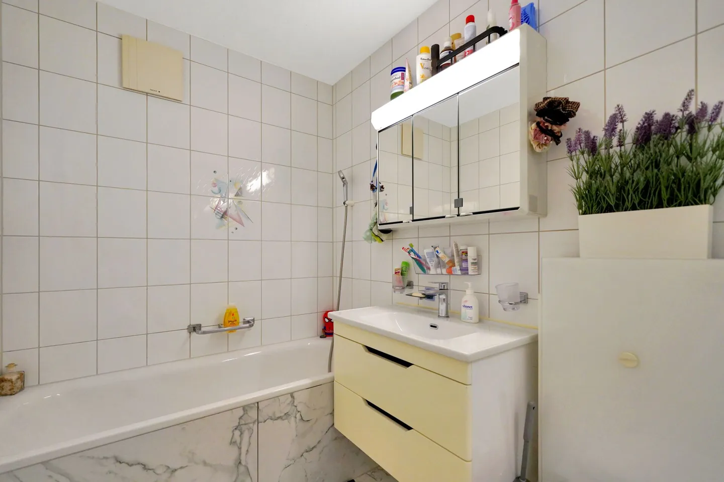 Renovated 4.5-room apartment in a central location in Flamatt - Photo 6 of 13