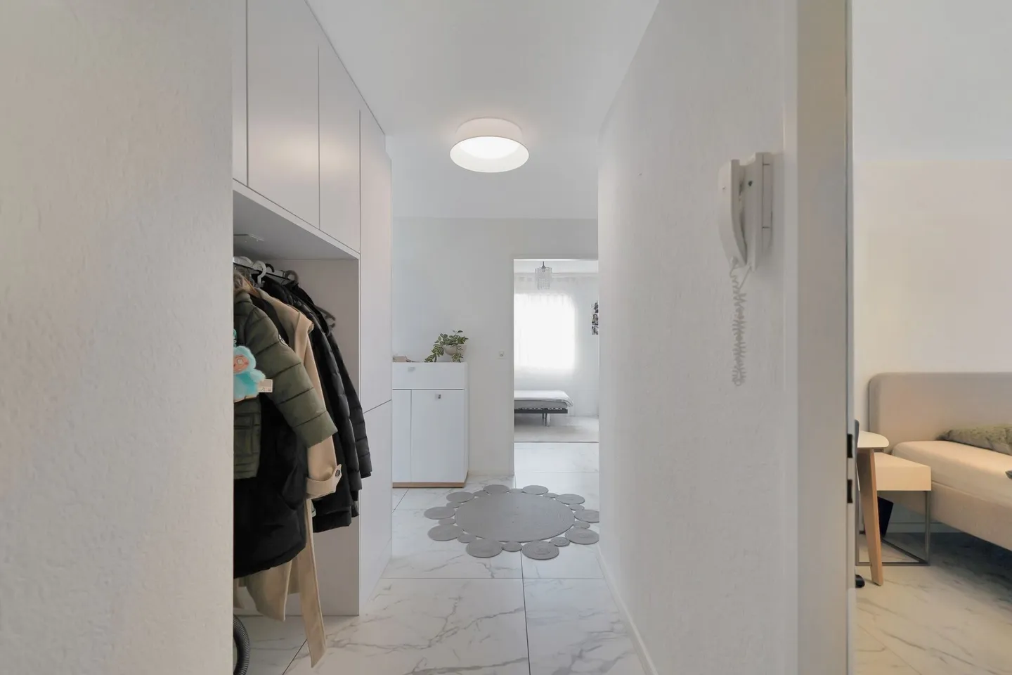 Renovated 4.5-room apartment in a central location in Flamatt - Photo 10 of 13