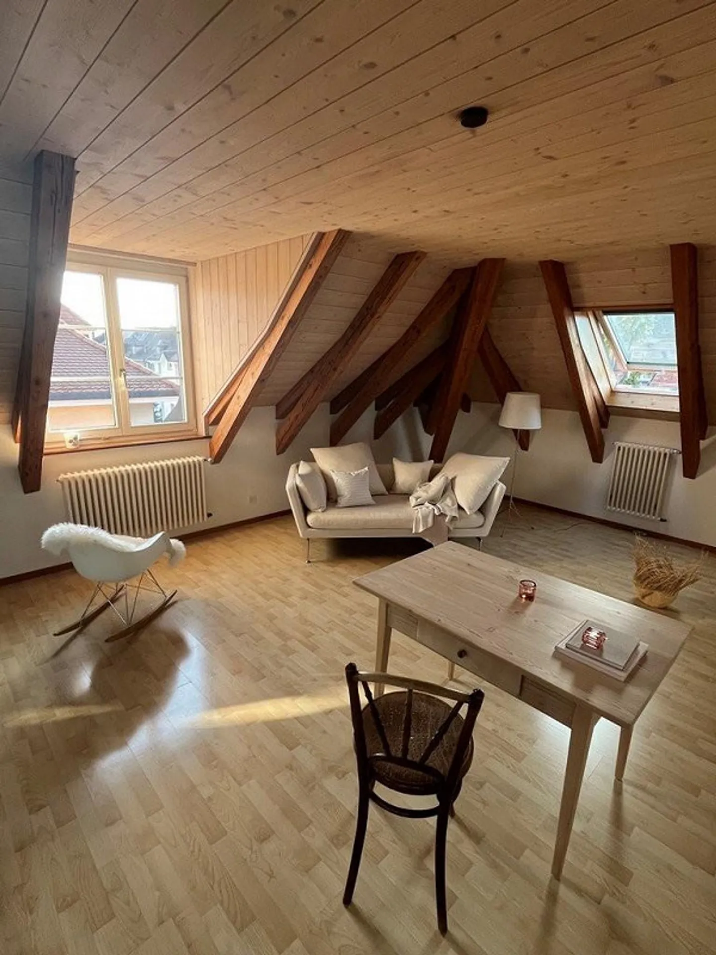Magnifique appartement sous les combles de 2,5 pièces à louer à Berne - Photo 1 sur 5