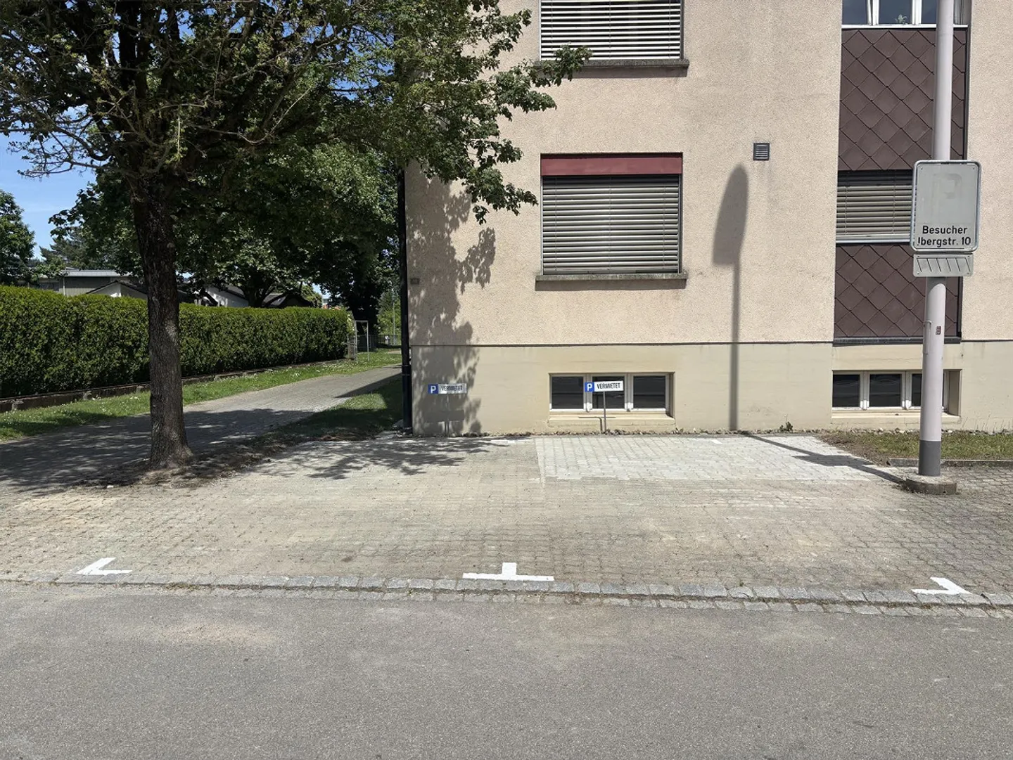 LARGE parking space for rent - Photo 1 of 1