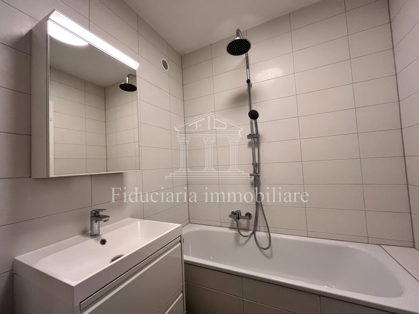 TENERO - 3.5-Zimmer-Wohnung komplett renoviert (App.5) - Foto 8 von 9