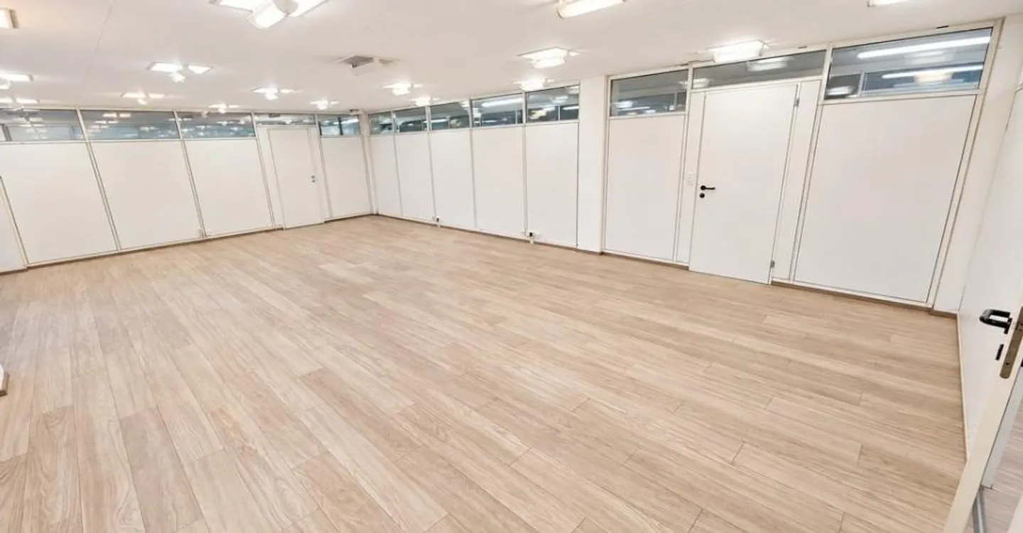 Geräumiges Büro in Top-Lage - Foto 7 von 8