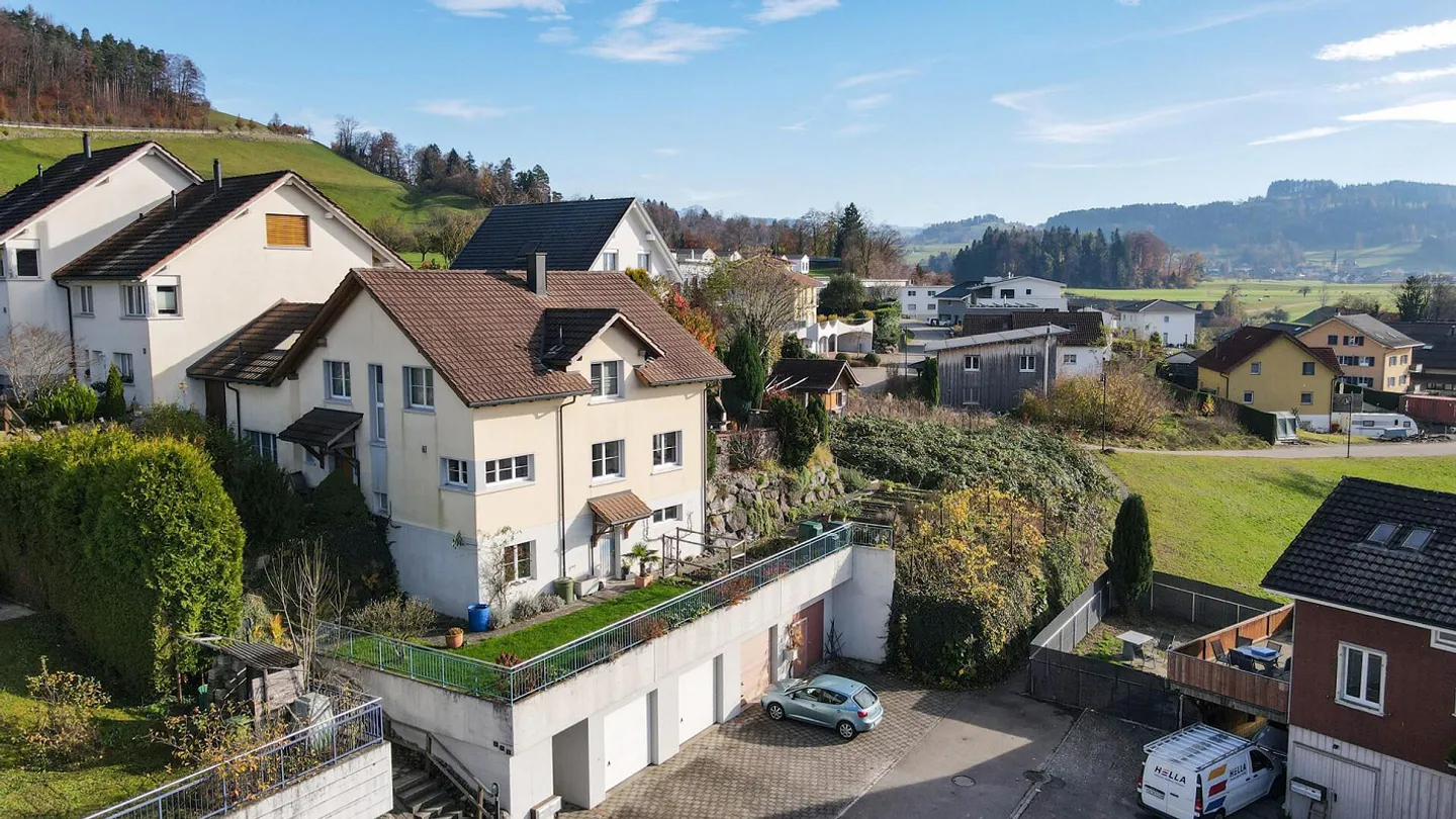 Beaucoup d'espace pour vivre et profiter - Photo 1 sur 9