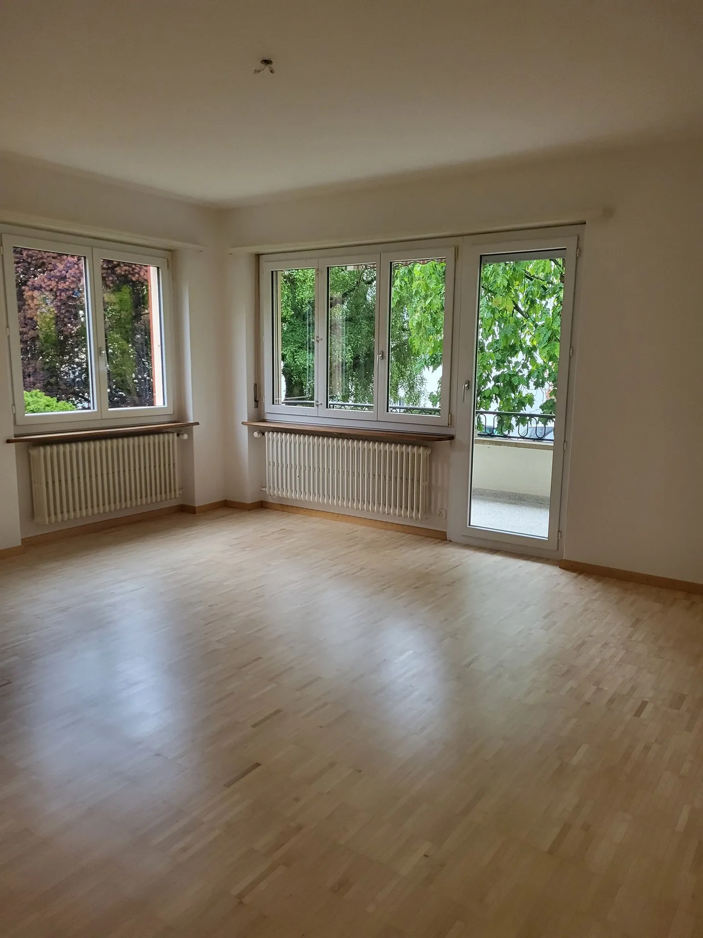 Moderne Wohnung mit Balkon - Foto 8 von 14