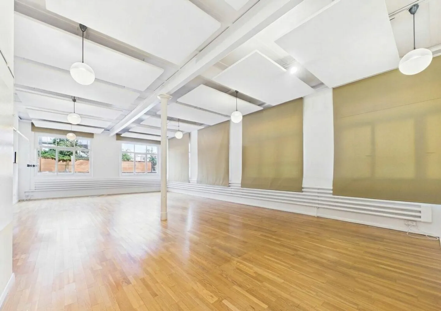 Loft spazioso con uso residenziale e commerciale nel cuore di Wil - Foto 1 di 20