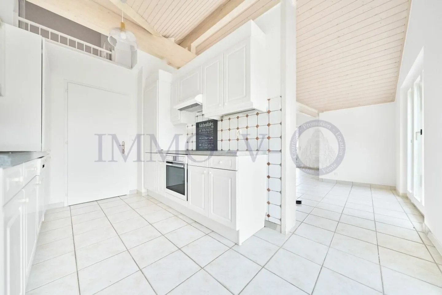 Duplex spacieux avec emplacement idéal - Photo 3 sur 8