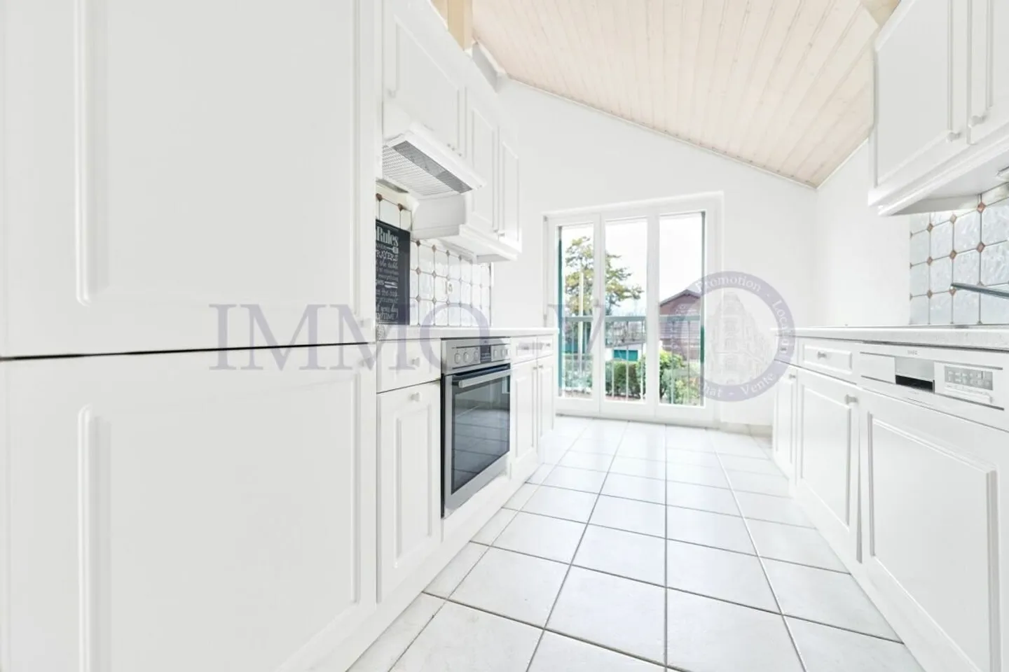 Duplex spacieux avec emplacement idéal - Photo 4 sur 8