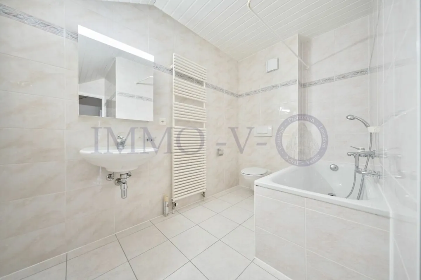 Duplex spacieux avec emplacement idéal - Photo 8 sur 8