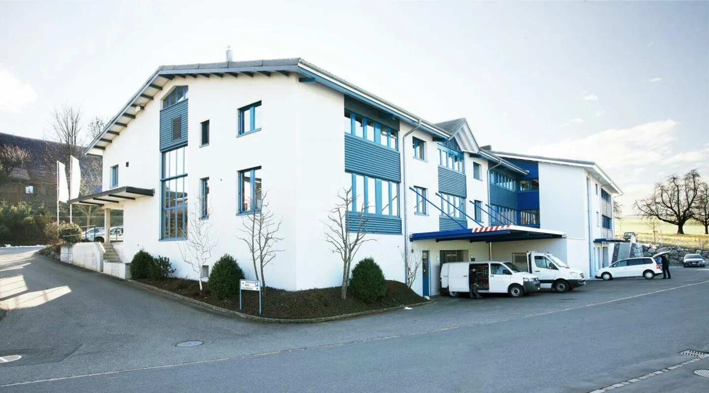 Edificio commerciale Beromünster - Foto 1 di 6