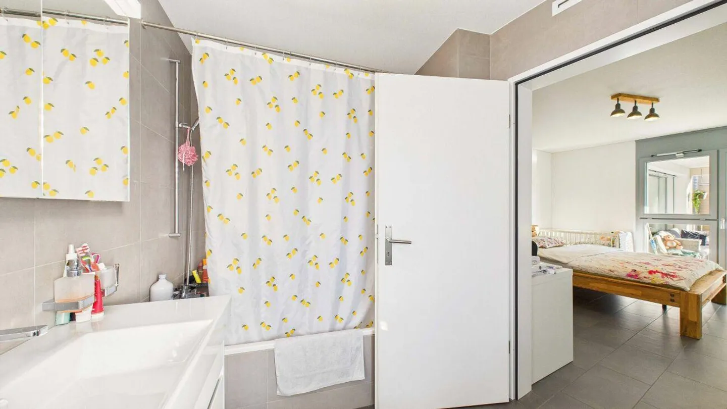 Modern 3.5-room apartment with balcony and Minergie standard - Photo 11 of 13