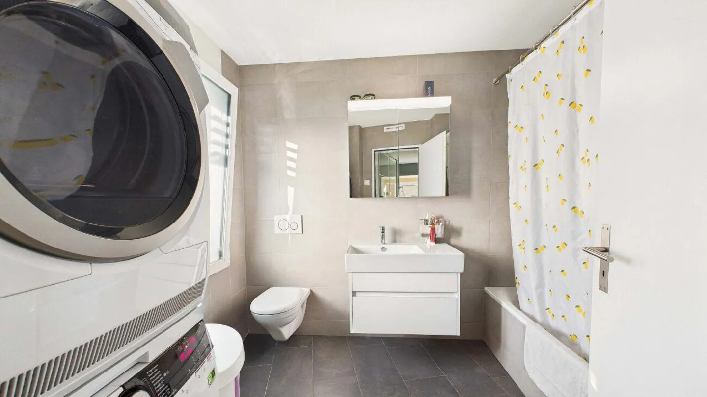 Modern 3.5-room apartment with balcony and Minergie standard - Photo 10 of 13