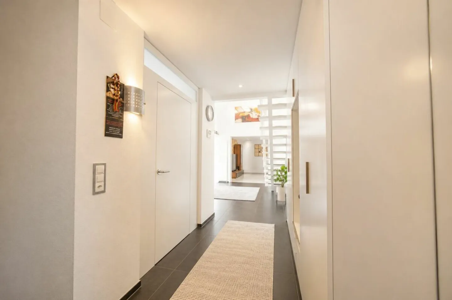 Luxurious living directly on the Rhine - exclusive 6.5-room single-family house with breathtaking views - Photo 6 of 38