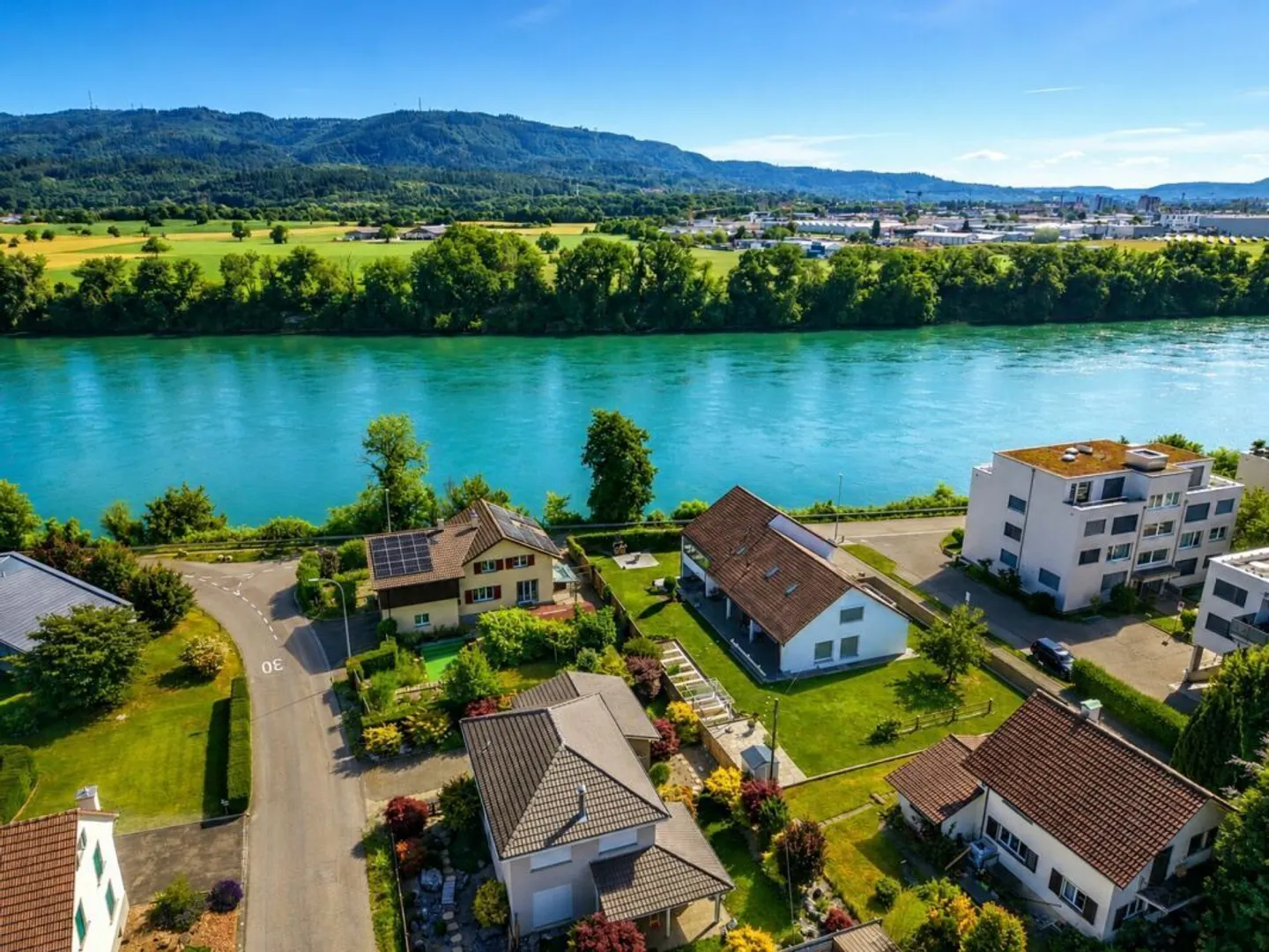 Luxurious living directly on the Rhine - exclusive 6.5-room single-family house with breathtaking views - Photo 34 of 38
