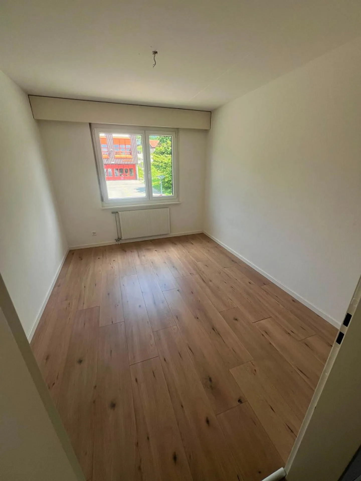 Appartement rénové de 4,5 pièces - Höhenstrasse 3, 8344 Bäretswil - Photo 6 sur 7