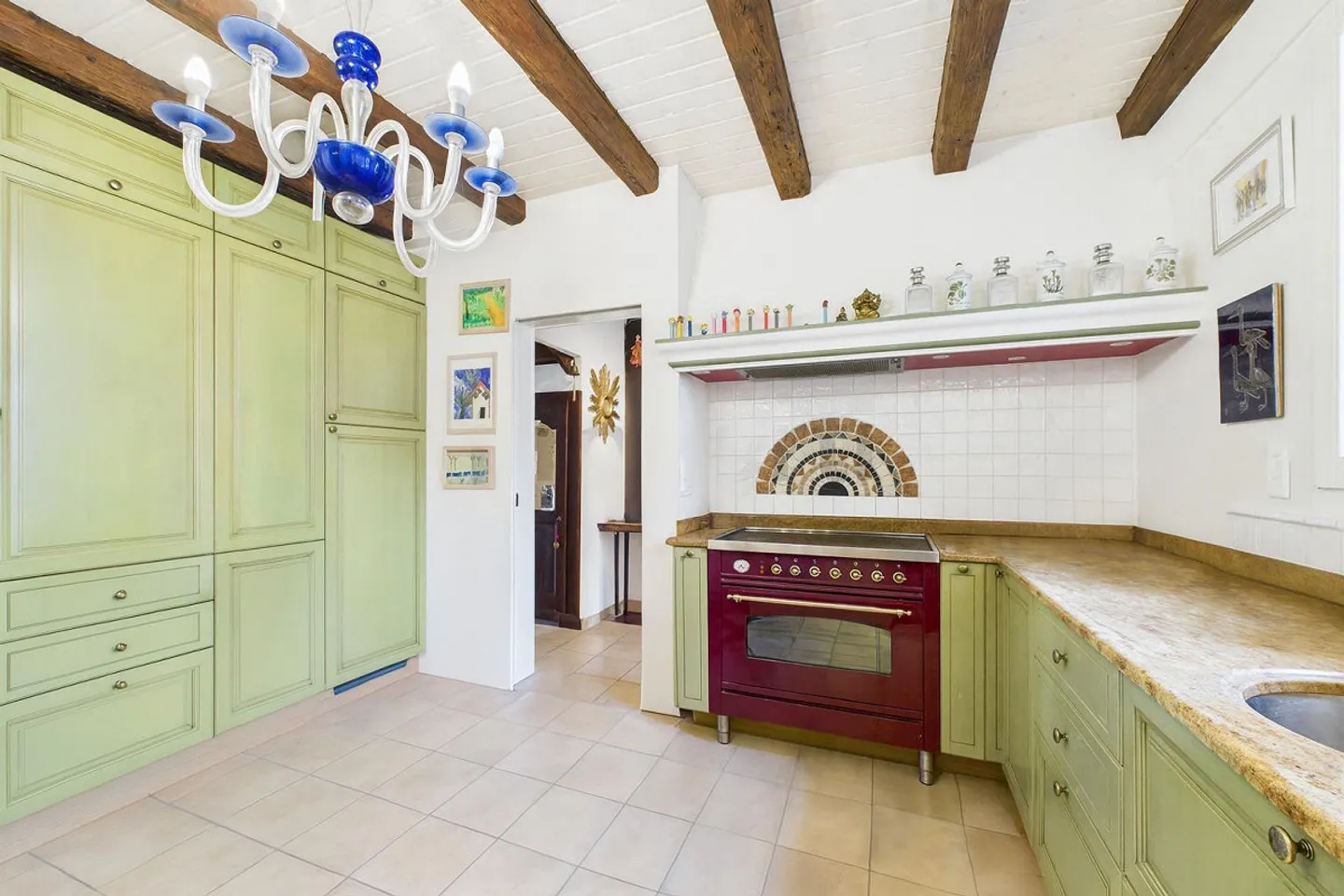 Affascinante casa familiare ristrutturata con annesso, sauna e grande terreno - Foto 4 di 17