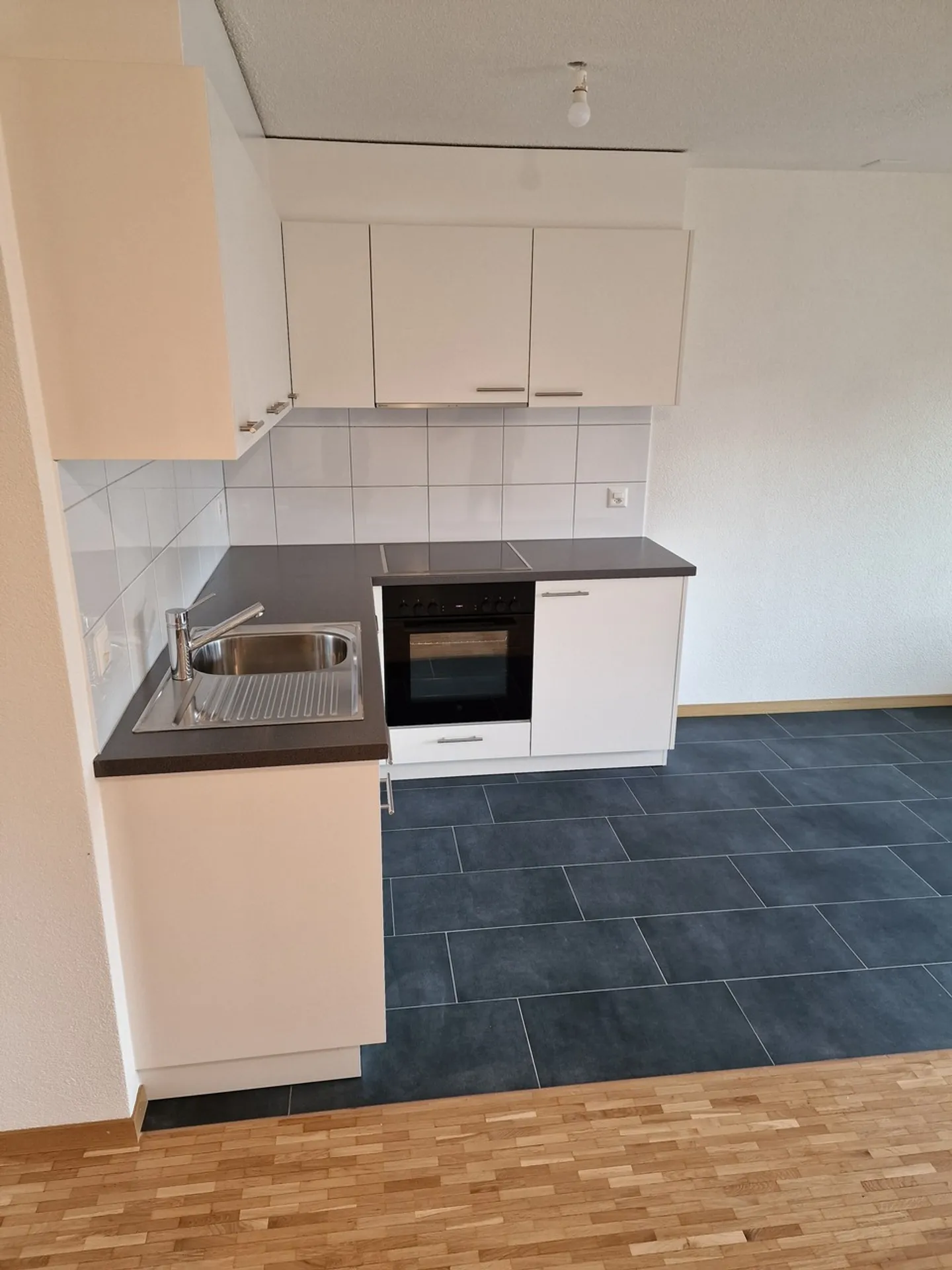 Charmante Wohnung mit Balkon - Foto 8 von 9