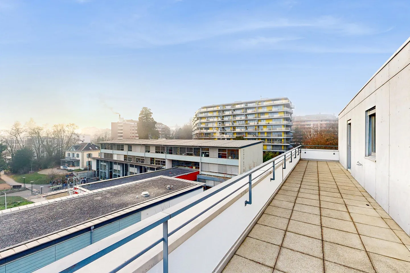 Luxuswohnung mit Terrasse - Foto 3 von 13