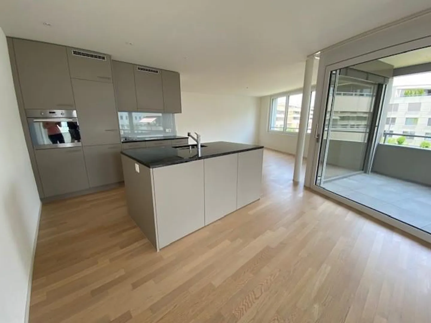 Wow! Bright 4.5 Z-Apartment with large balcony - Photo 1 of 13