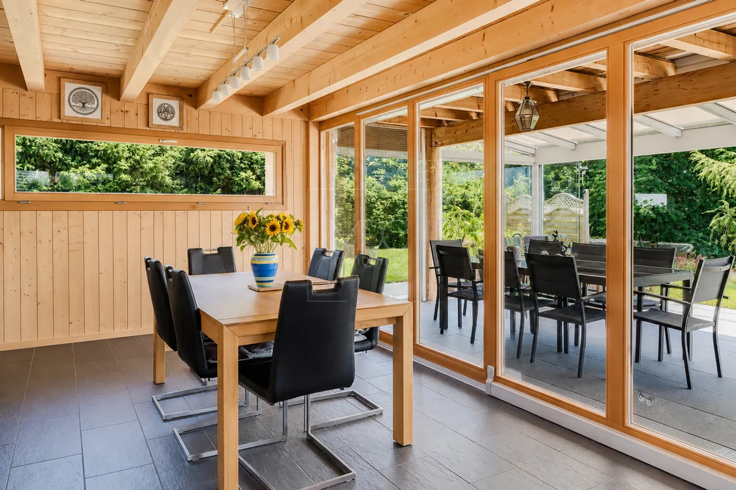Schönes zeitgenössisches Chalet mit Panoramablick in Châtel-St-Denis - Foto 5 von 20