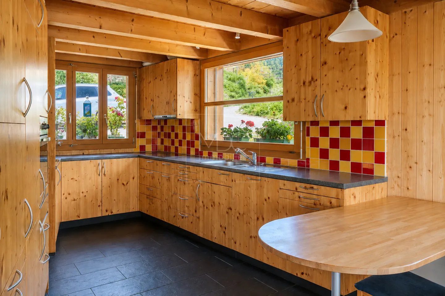 Schönes zeitgenössisches Chalet mit Panoramablick in Châtel-St-Denis - Foto 8 von 20