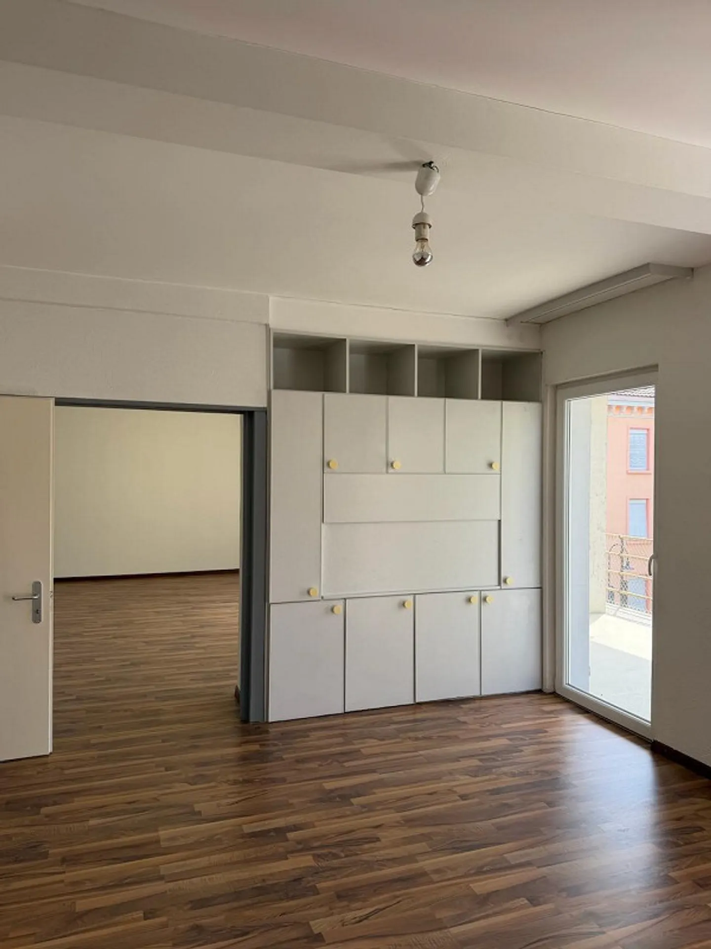 Unique Opportunity - 6-Room Apartment in Central Location - Photo 5 of 12