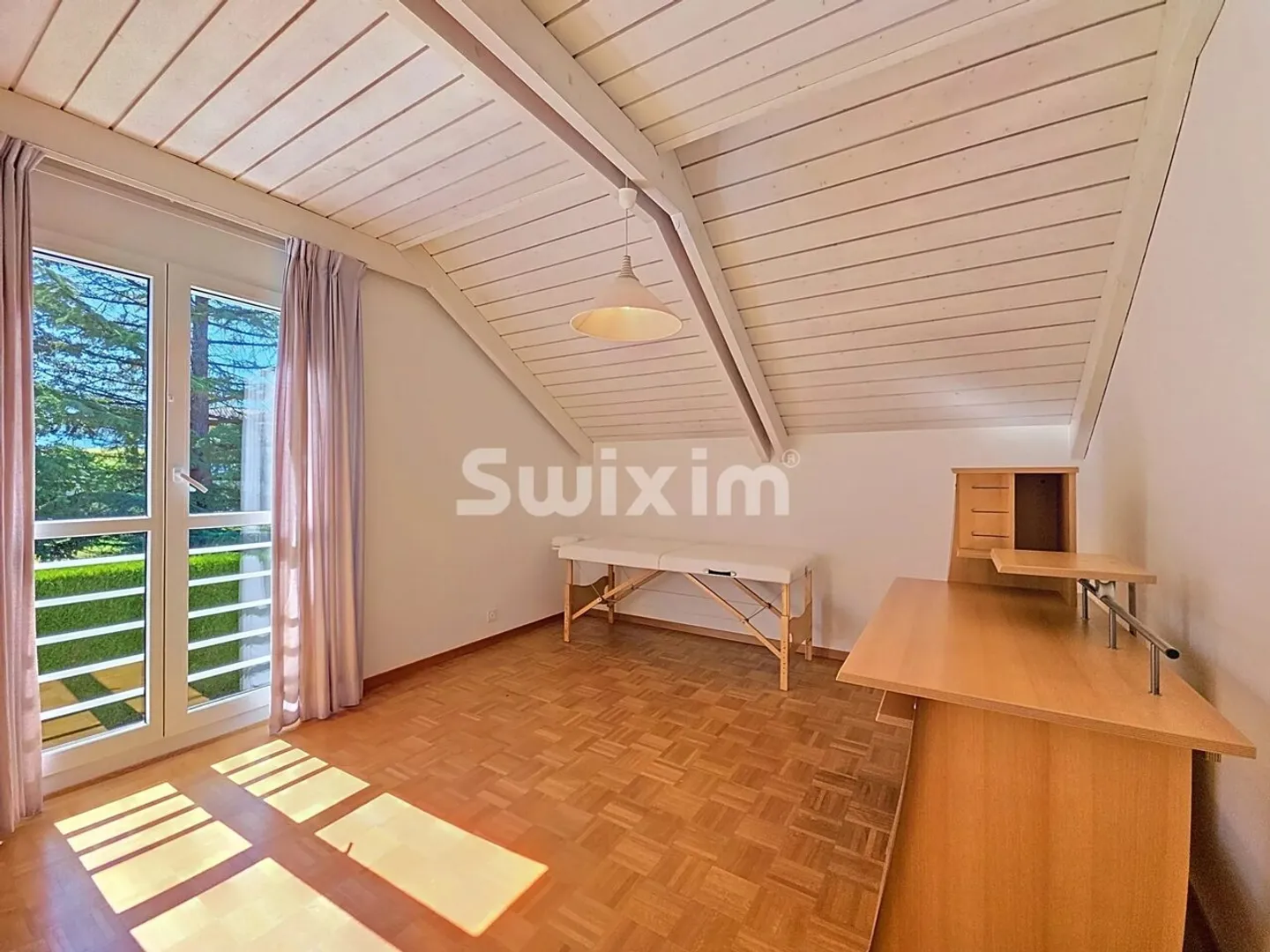 FAMILIENHAUS IN RUHIGER LAGE MIT POOL - Foto 6 von 8