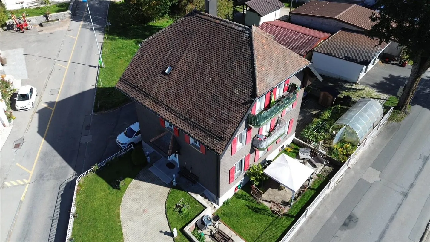 Edificio misto 9 stanze - Foto 5 di 13