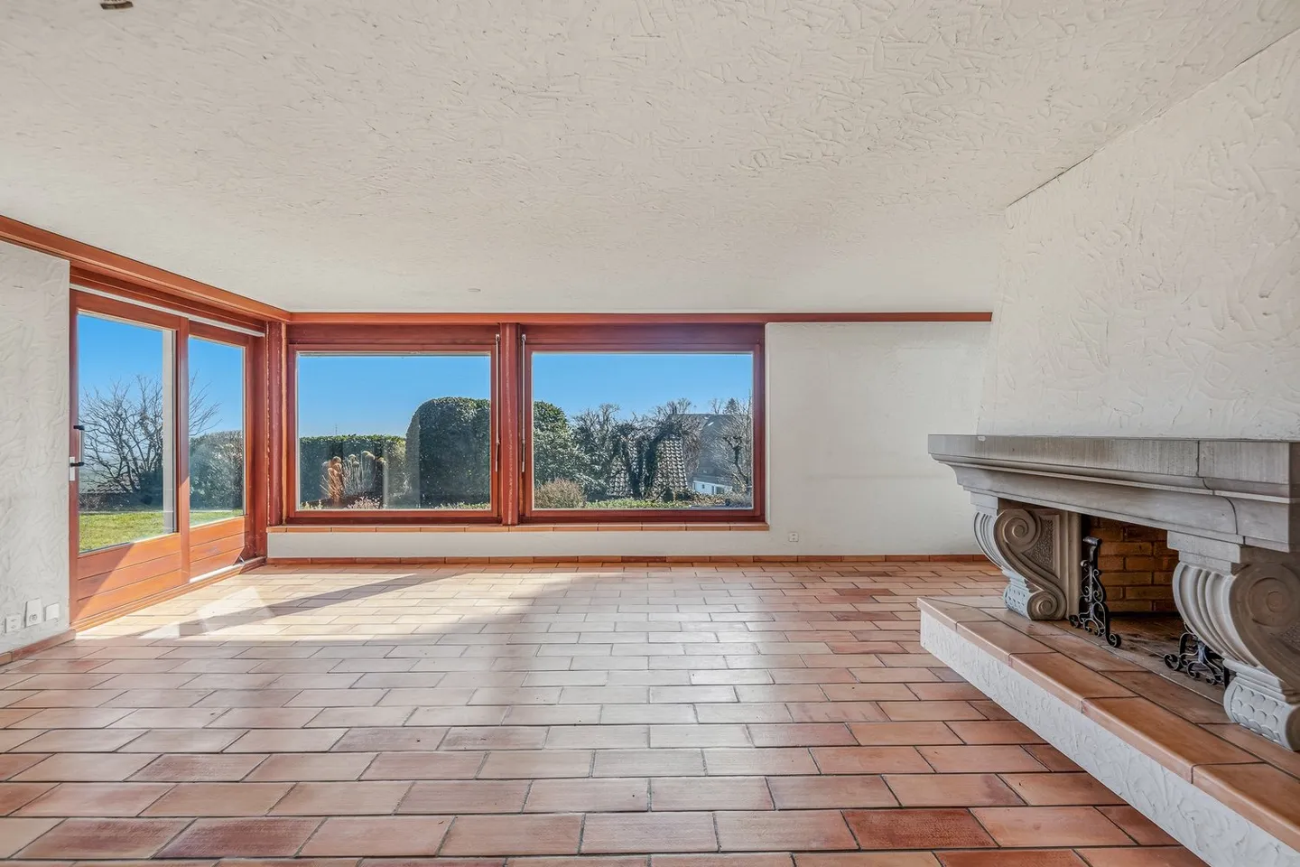 Charming Country House with a View and Development Potential - Photo 2 of 7