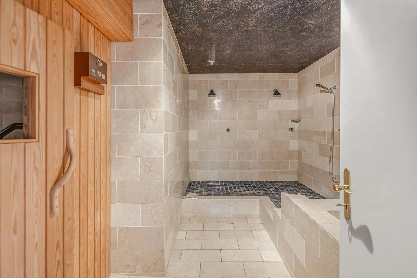 Charming Country House with a View and Development Potential - Photo 6 of 7