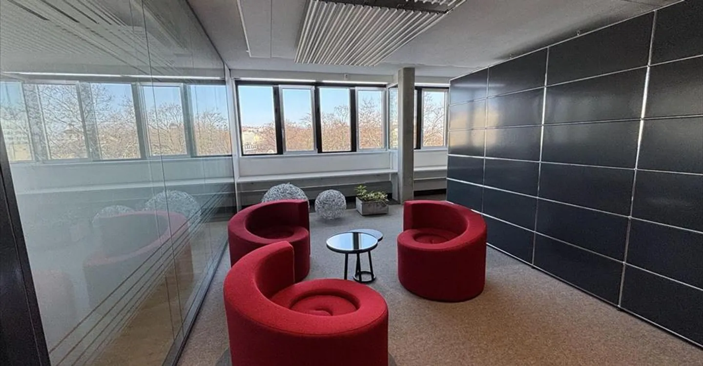 Office space for rent - Photo 6 of 9