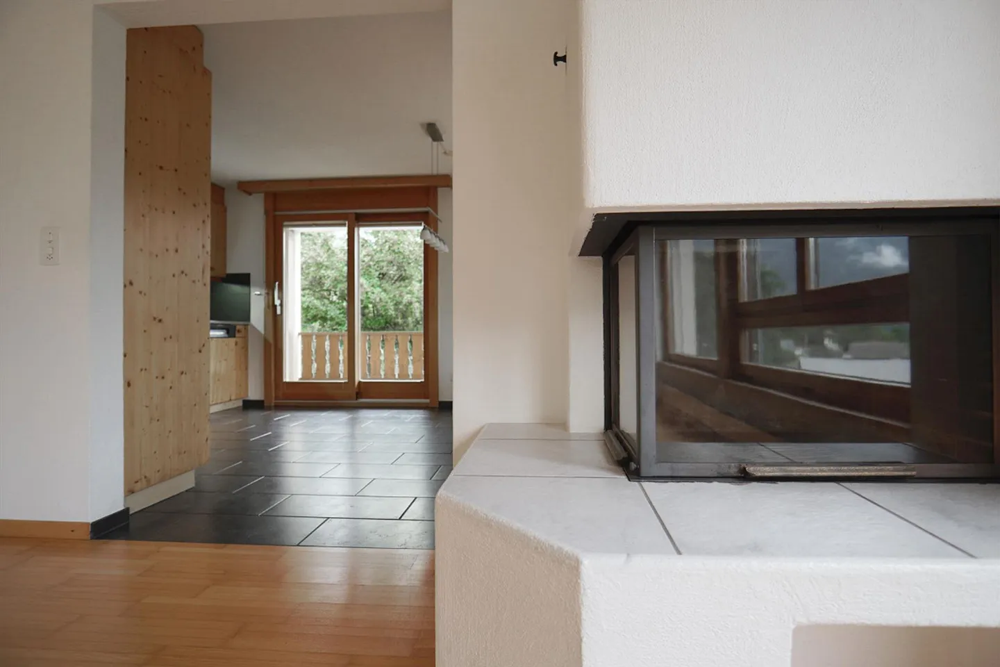 Helle 4,5 Zimmer Wohnung mit sonniger Weitsicht (inkl. Garage) - Foto 7 von 12