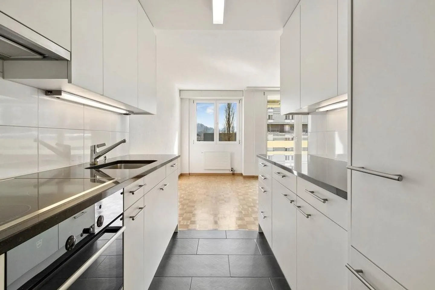 Familienwohnung mit tollen Annehmlichkeiten - Foto 5 von 12