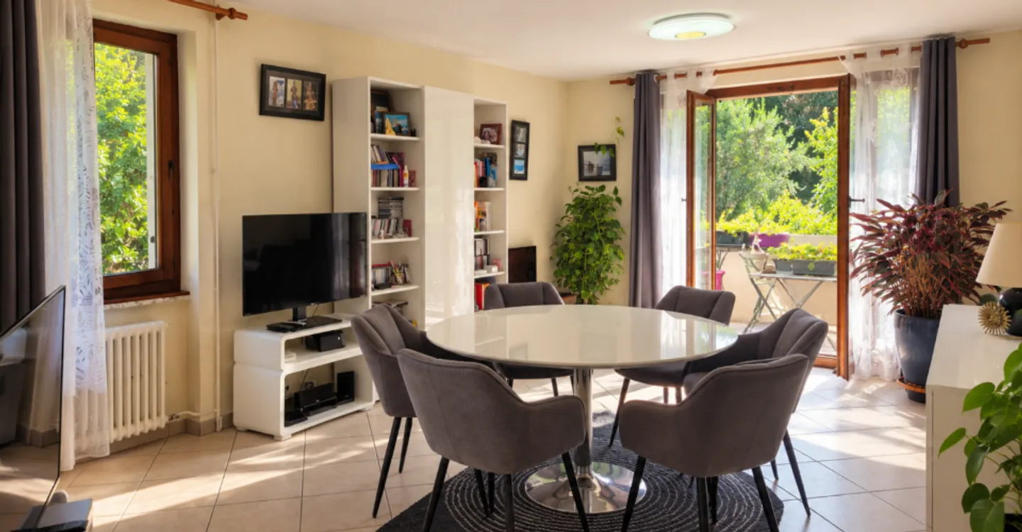 Appartement spacieux avec jardin - Photo 1 sur 6