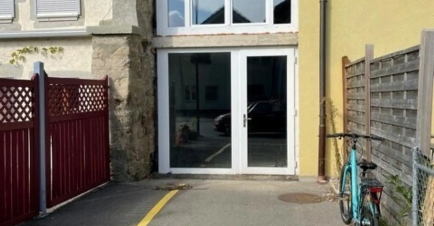 Espace Commercial pour Salon - Photo 2 sur 2