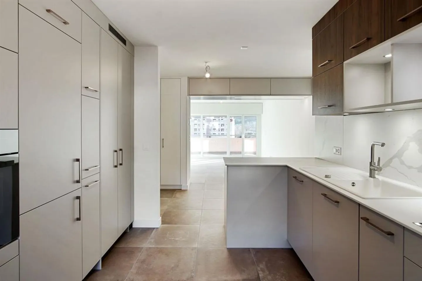 Appartement avec équipements haut de gamme - Photo 5 sur 9
