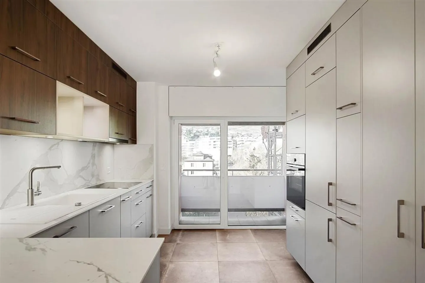 Appartement avec équipements haut de gamme - Photo 6 sur 9