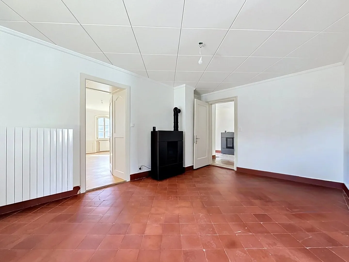 For rent: Renovated 4.5 rooms of 150 m² with garden, garage and panoramic view - Photo 5 of 13