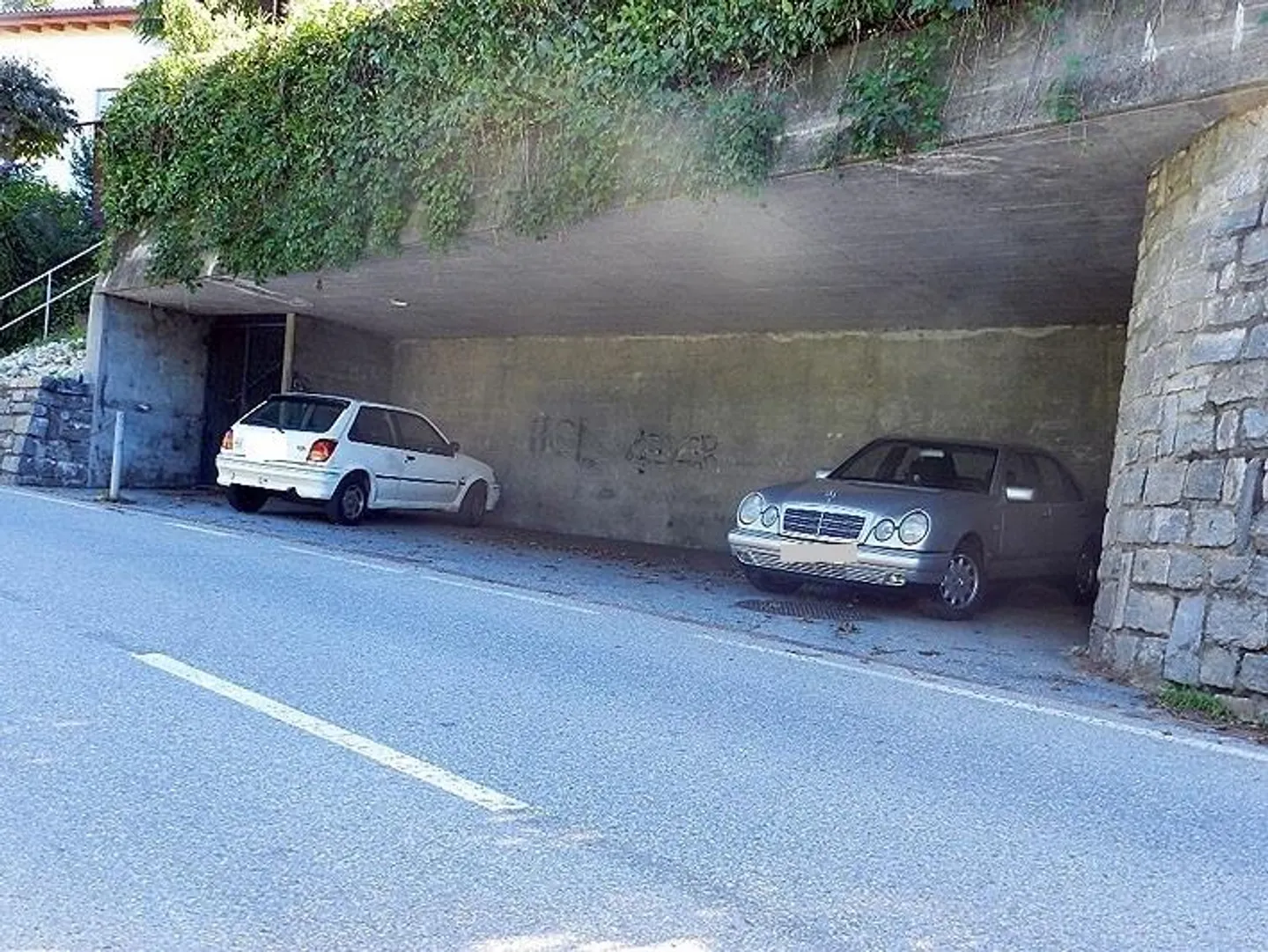 Baugrundstück in Lugano - Foto 3 von 3