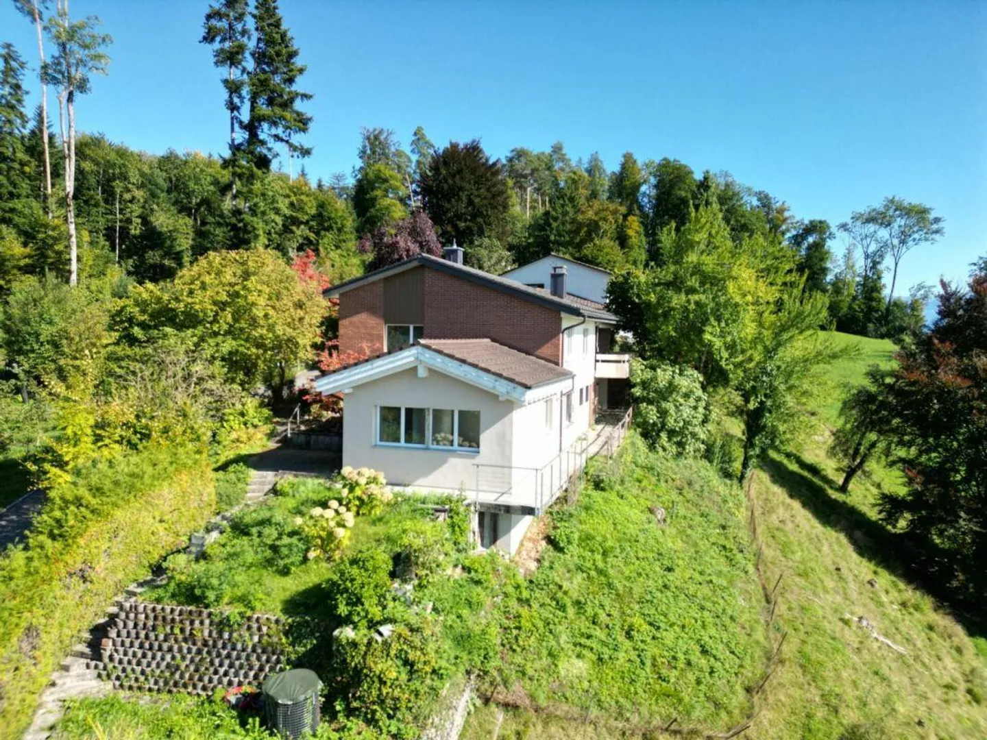 Mon petit château au bord de la forêt - Photo 2 sur 12