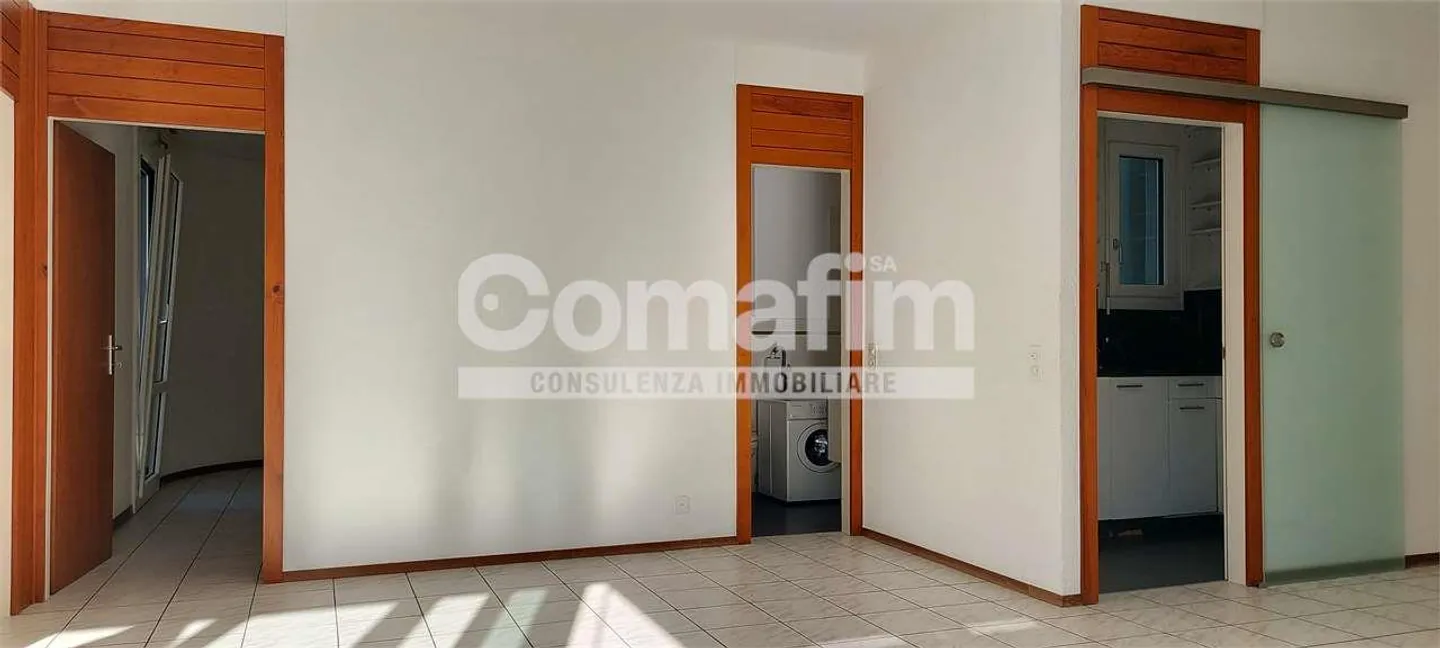 Appartamento soleggiato e tranquillo in città - Foto 3 di 10